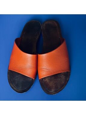 Roxy Y2K Genuine Leather Orange Slide Sandals width between 8.5”-9.0”